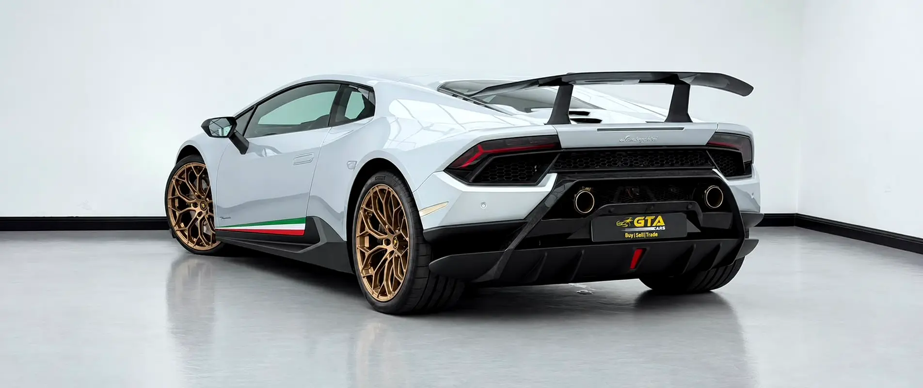 Car Image 2018 LAMBORGHINI HURACAN LP 640-4 Performante