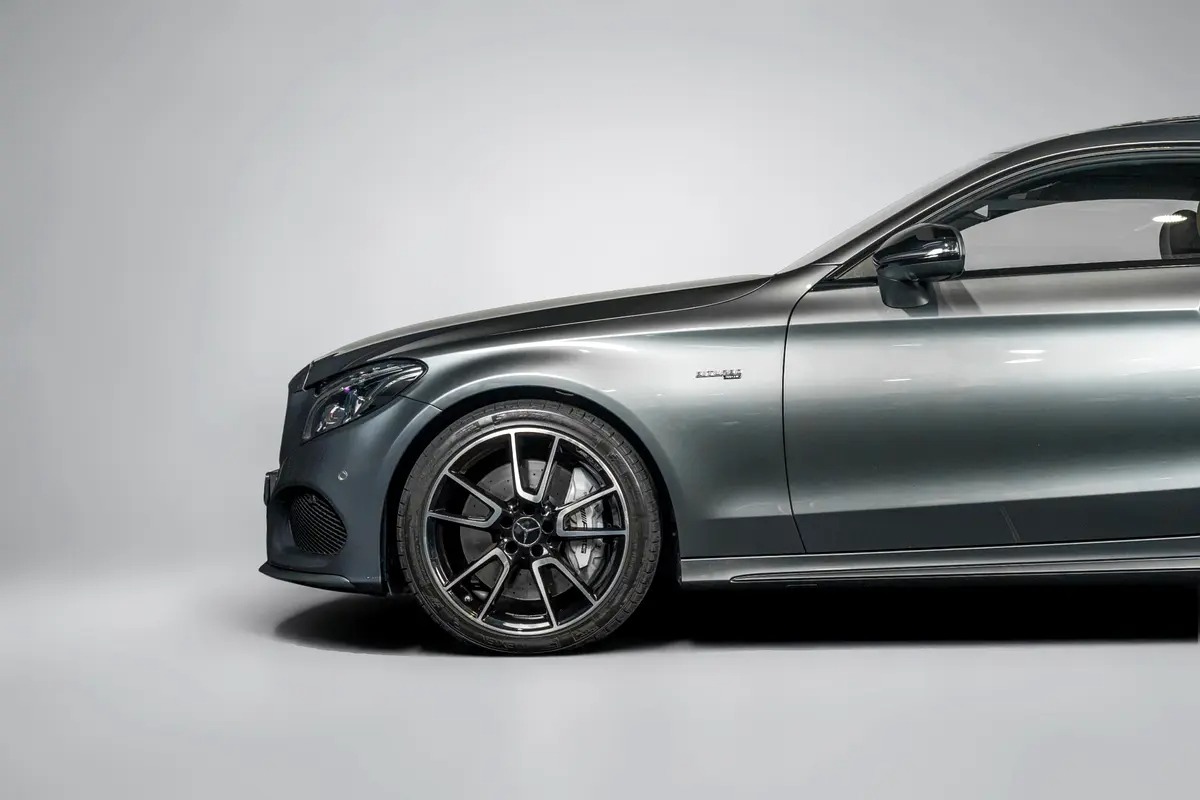Car Image 2017 MERCEDES C Class 43