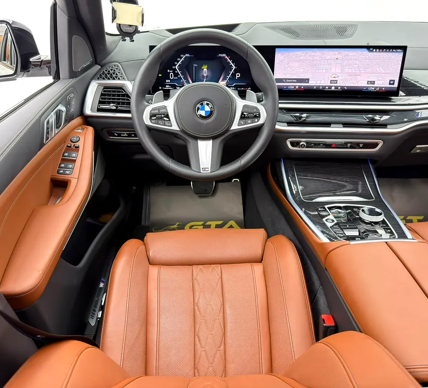 Car Image 2026 BMW X7 40