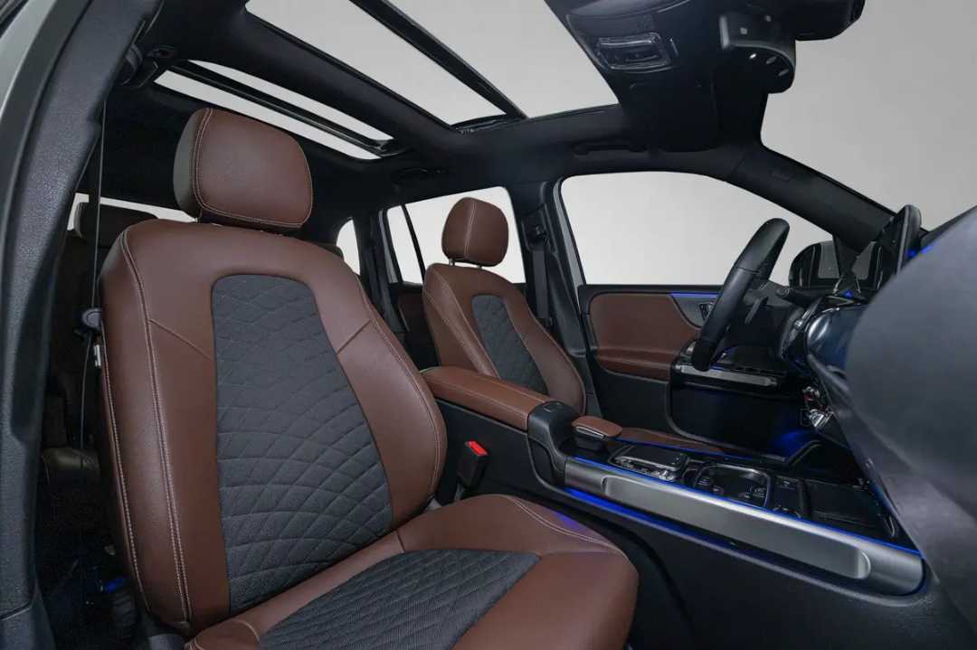 Car Image 2020 MERCEDES GLB CLASS 