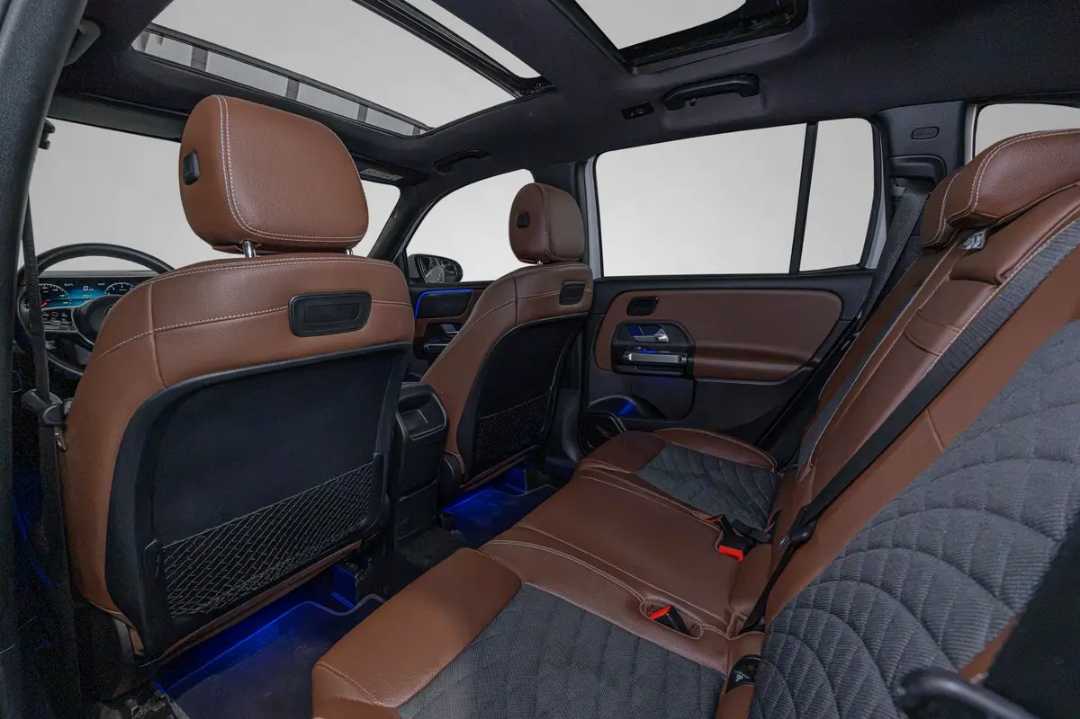 Car Image 2020 MERCEDES GLB CLASS 