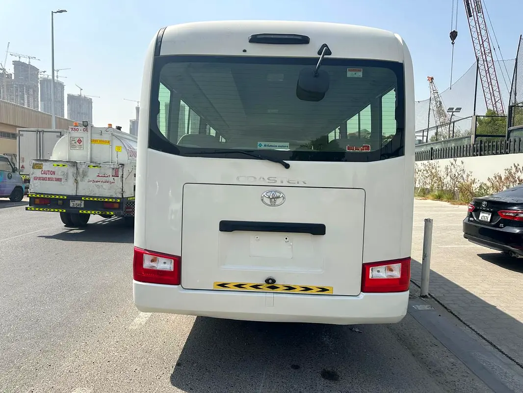 Car Image 2018 TOYOTA COASTER 