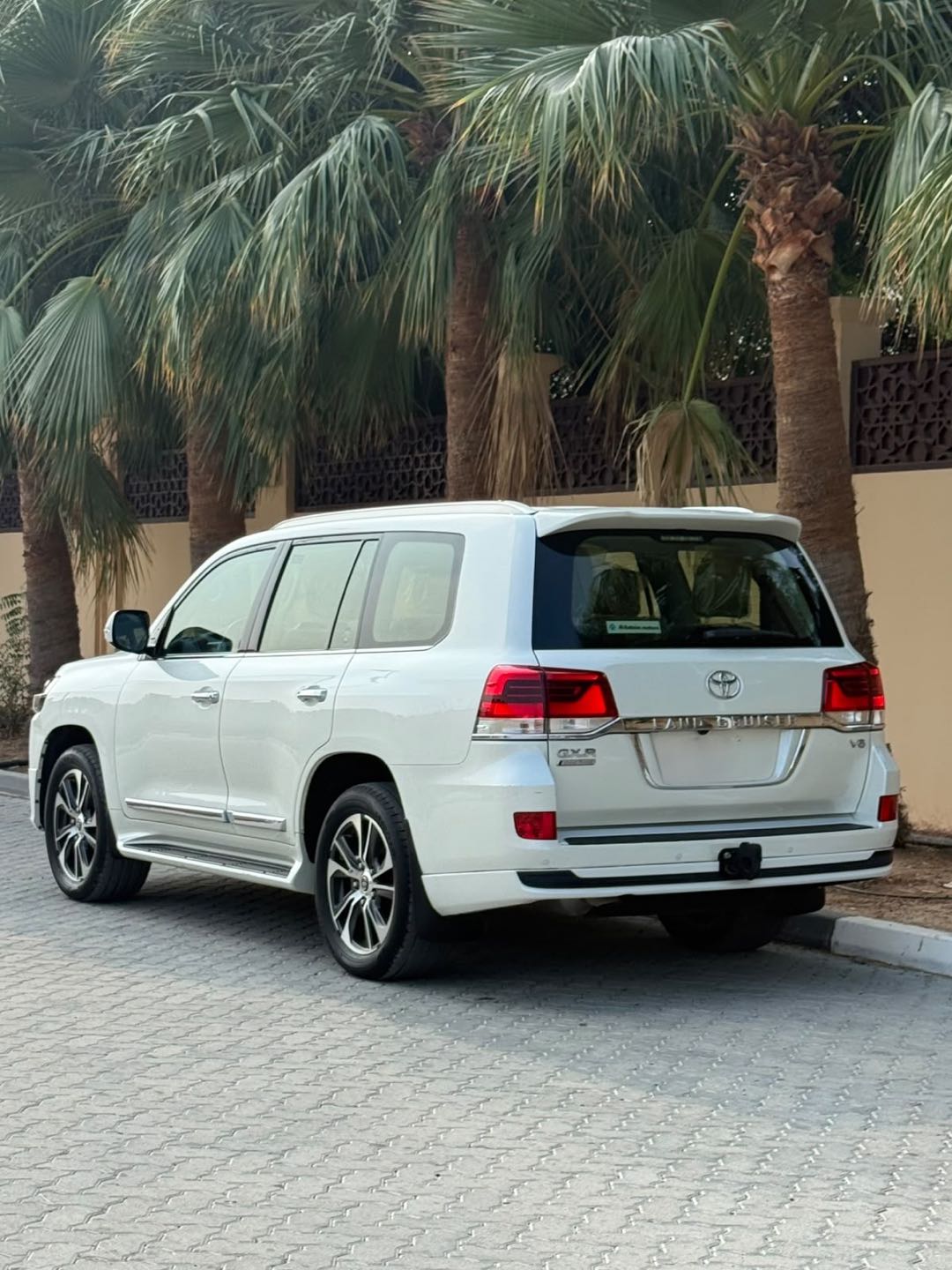 Car Image 2020 TOYOTA LAND CRUISER GX.R