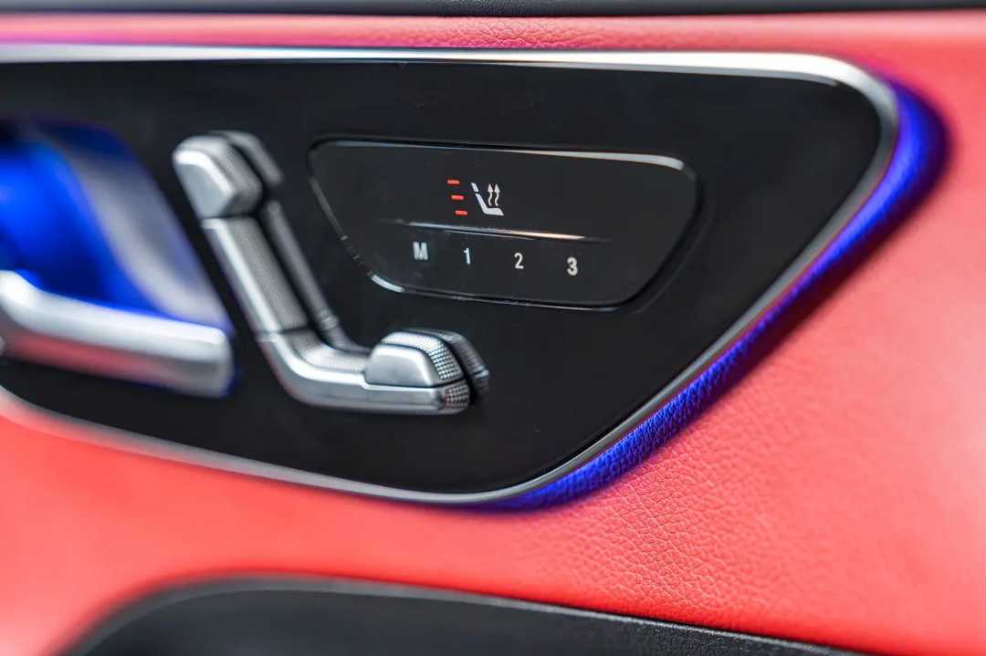 Car Image 2025 MERCEDES C Class 200