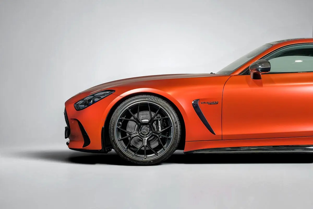 Car Image 2025 MERCEDES GT 63S