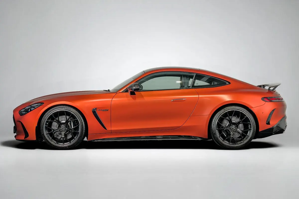 Car Image 2025 MERCEDES GT 63S