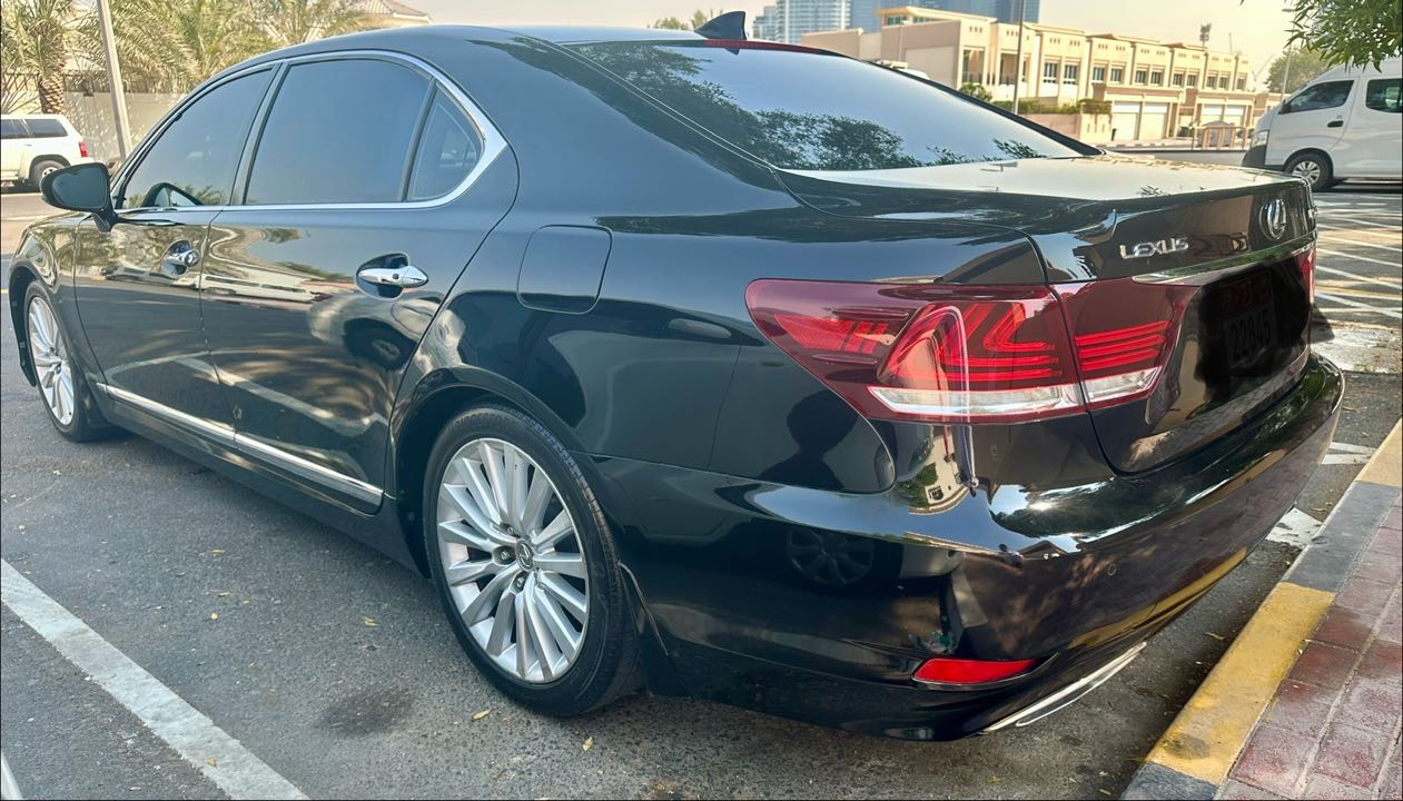 Car Image 2014 LEXUS LS 
