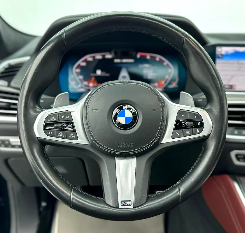 Car Image 2021 BMW X6 M50i xDrive