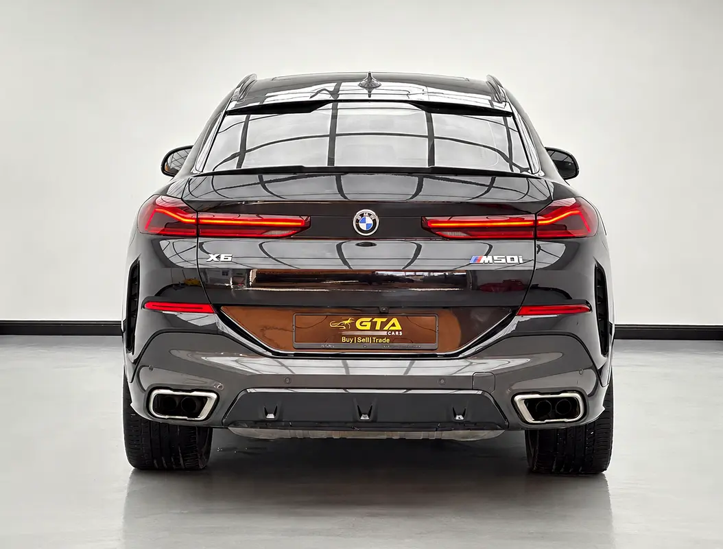 Car Image 2021 BMW X6 M50i xDrive