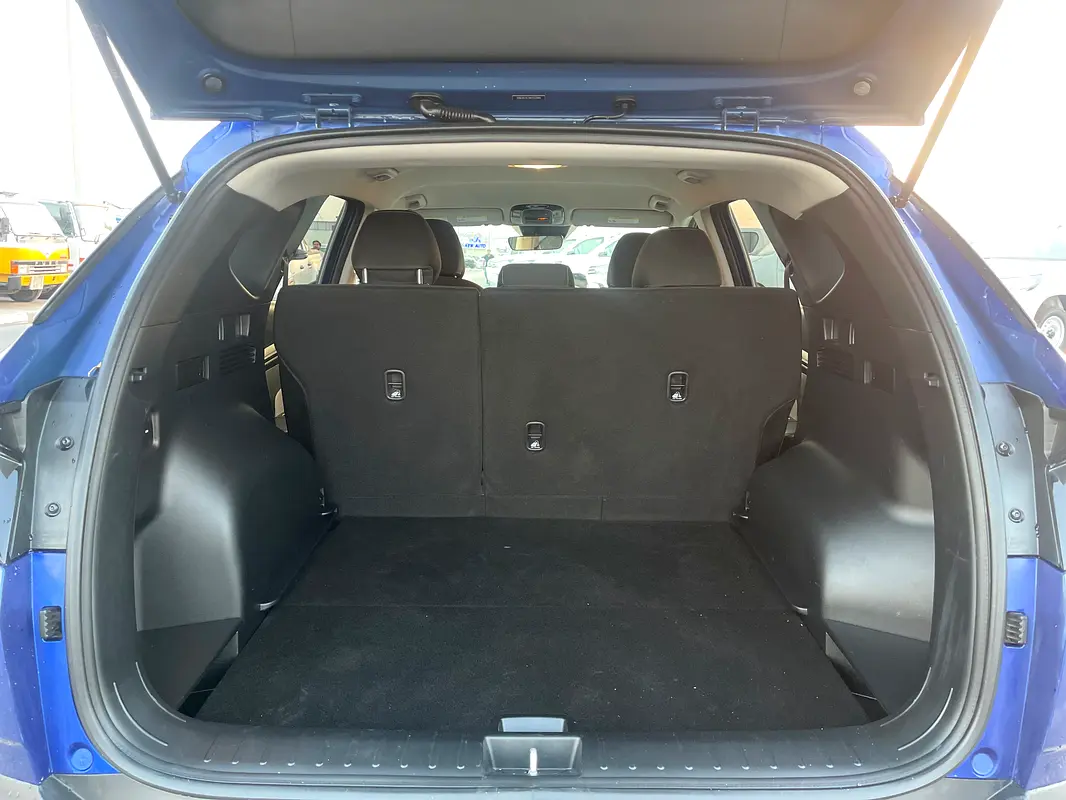 Car Image 2022 HYUNDAI TUCSON SEL