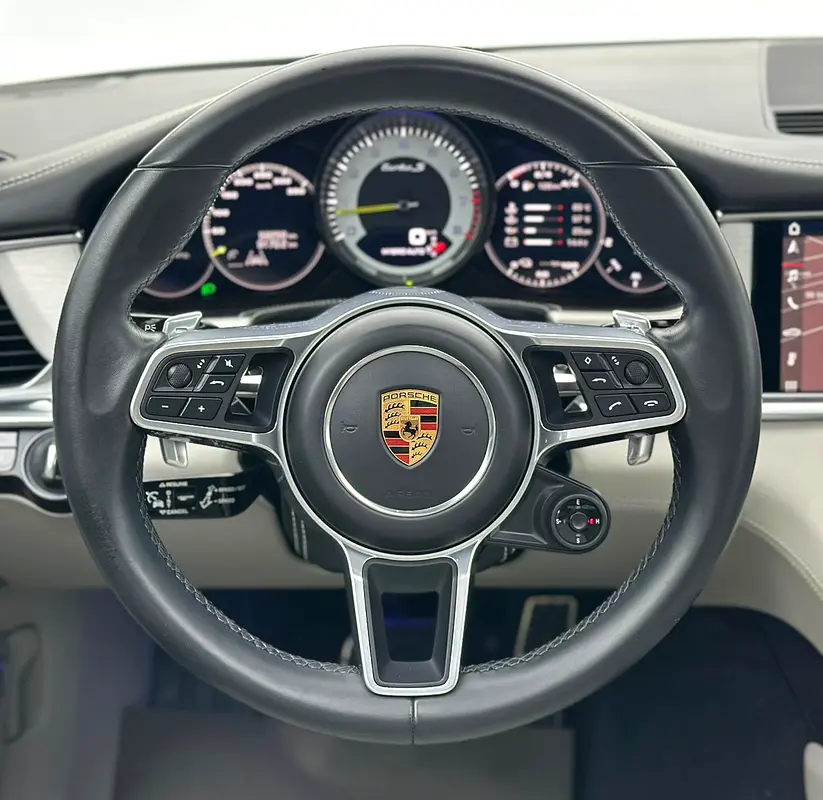 Car Image 2018 PORSCHE PANAMERA 