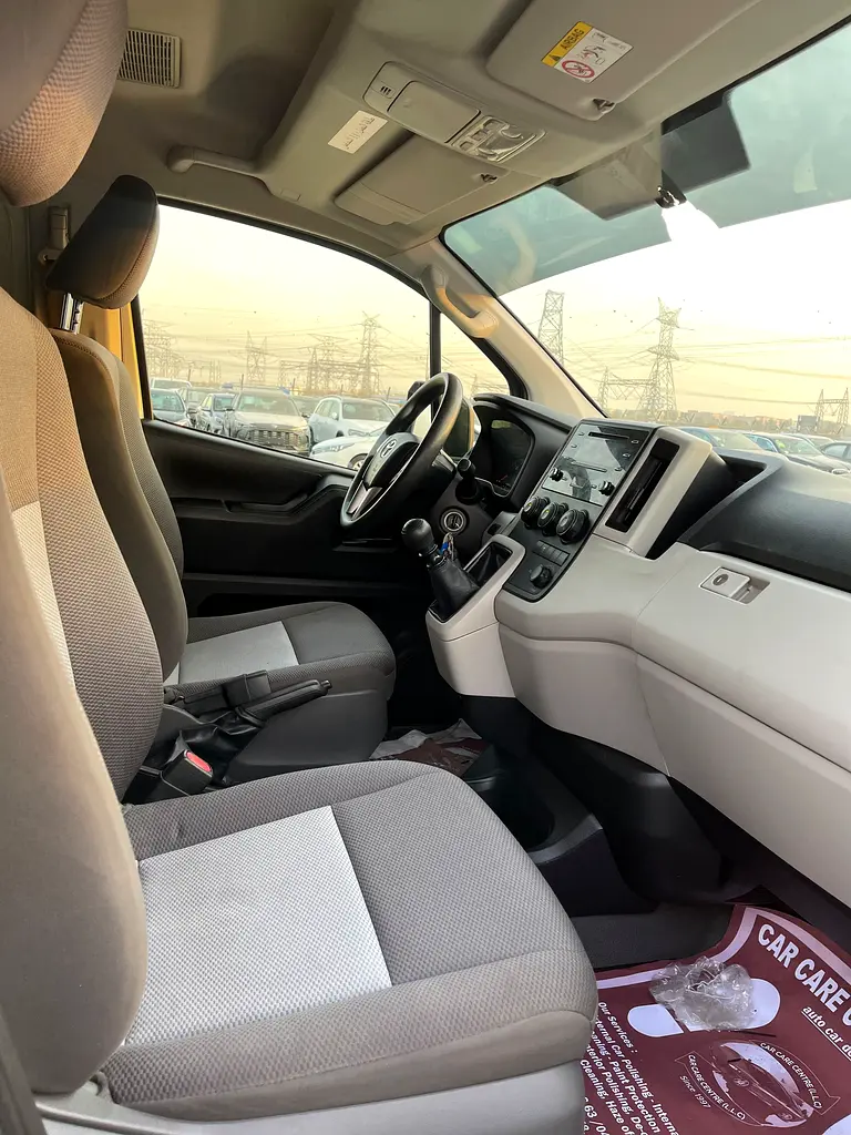Car Image 2022 TOYOTA Hiace GLS
