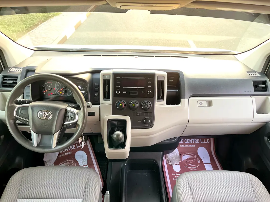 Car Image 2022 TOYOTA Hiace GLS