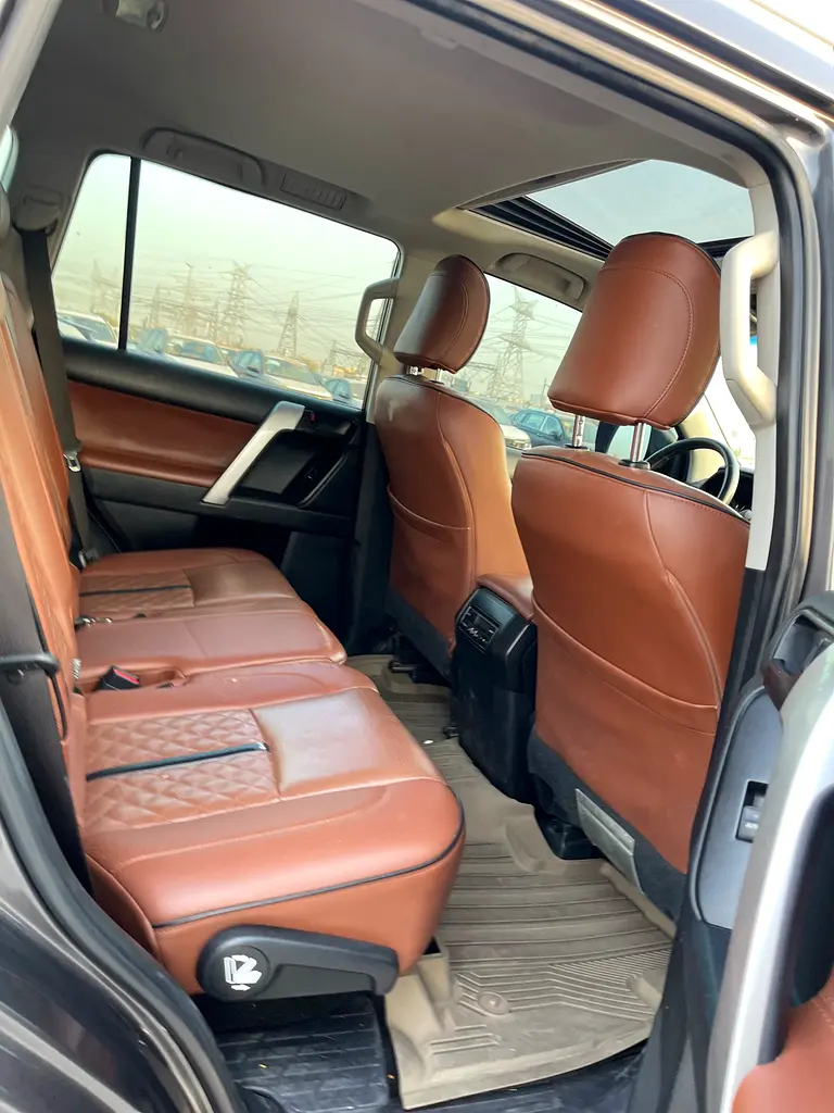 Car Image 2019 TOYOTA Prado VX.R