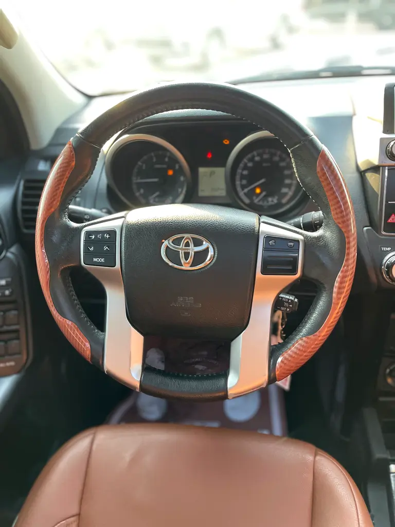 Car Image 2016 TOYOTA Prado VX.R