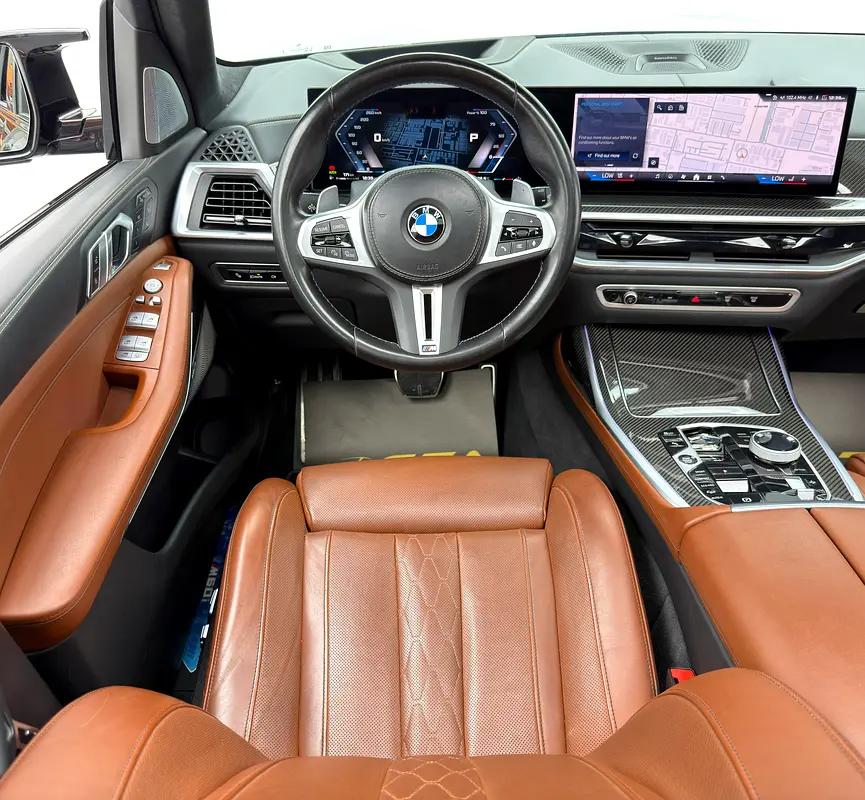 Car Image 2024 BMW X7 M60