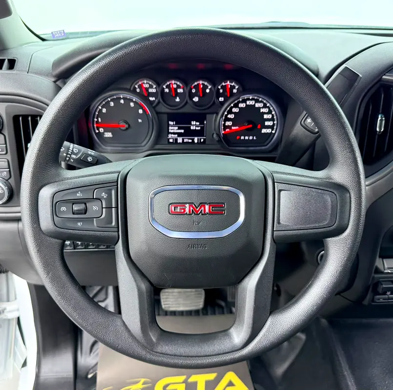 Car Image 2025 GMC SIERRA 3500HD