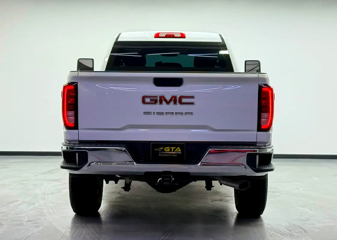 Car Image 2025 GMC SIERRA 3500HD