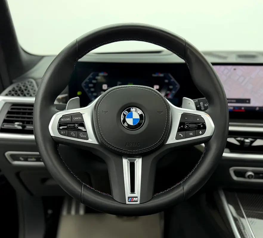 Car Image 2024 BMW X7 M60