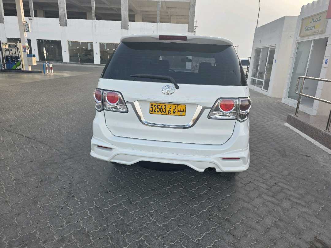 Car Image 2013 TOYOTA FORTUNER GXR