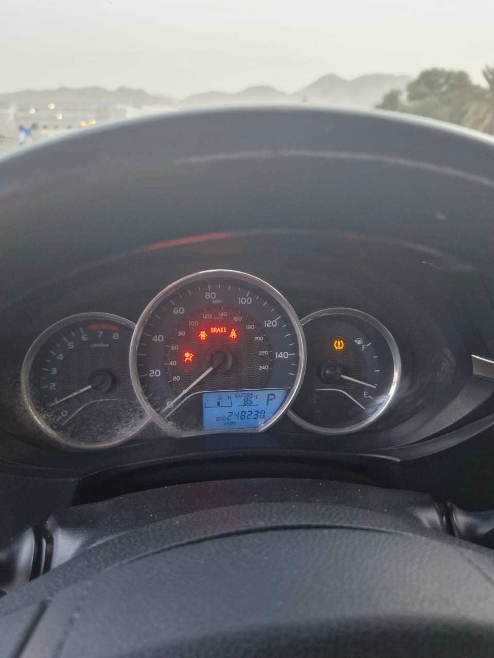 Car Image 2015 TOYOTA COROLLA L