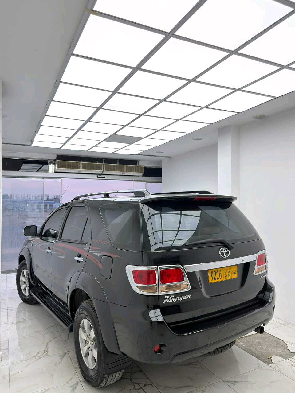 Car Image 2008 TOYOTA FORTUNER SR5