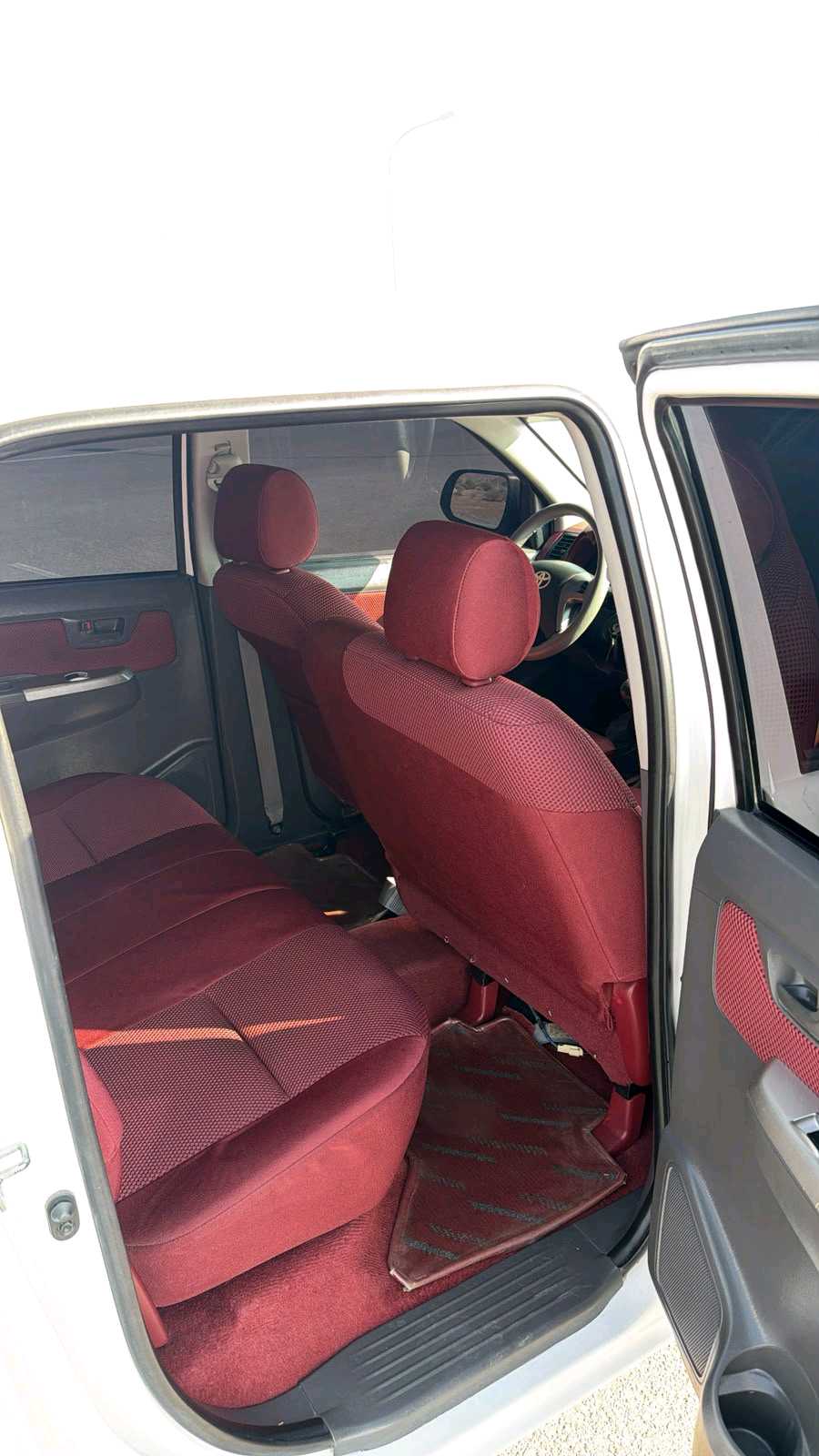 Car Image 2013 TOYOTA HILUX 2.7