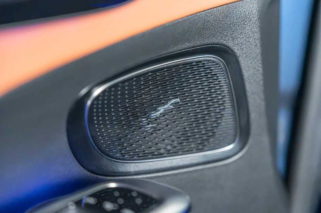 Car Image 2025 MERCEDES C Class 200