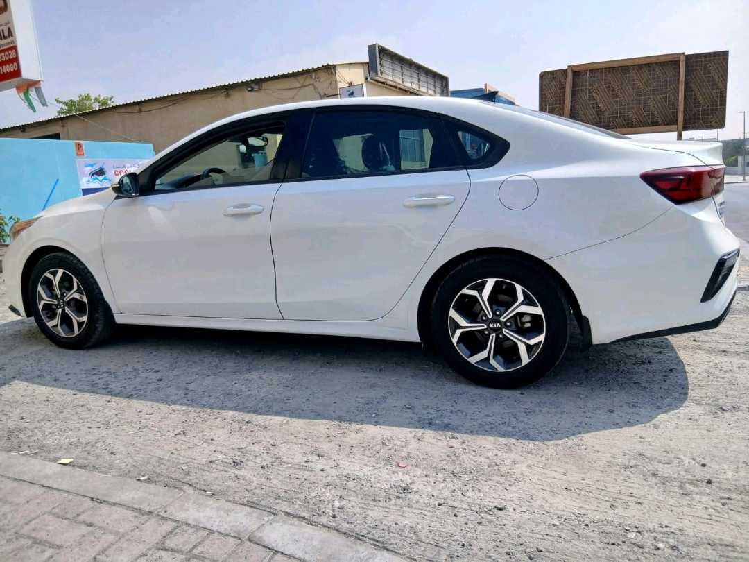 Car Image 2020 KIA FORTE LX