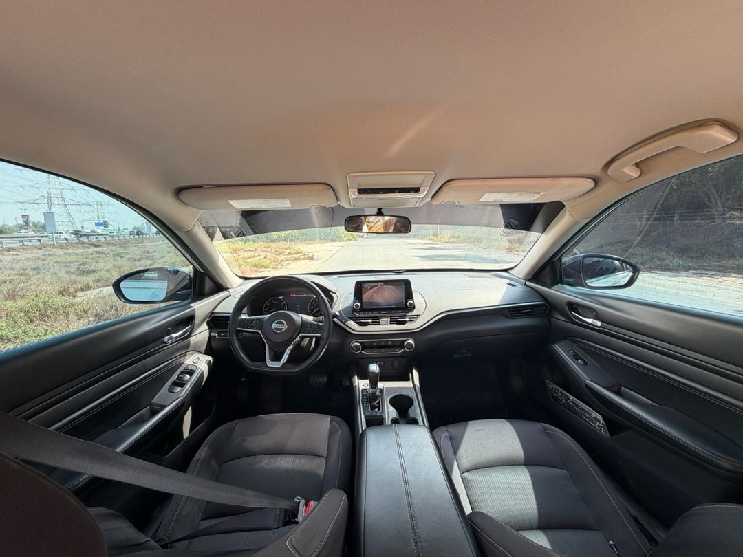 Car Image 2020 NISSAN ALTIMA SV