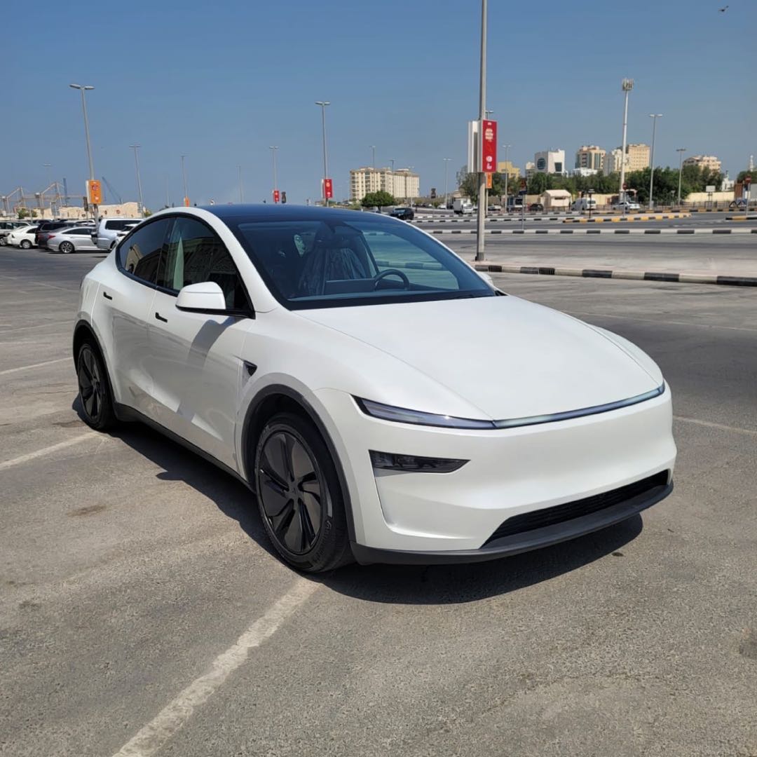 Car Image 2026 TESLA Model Y Long Range