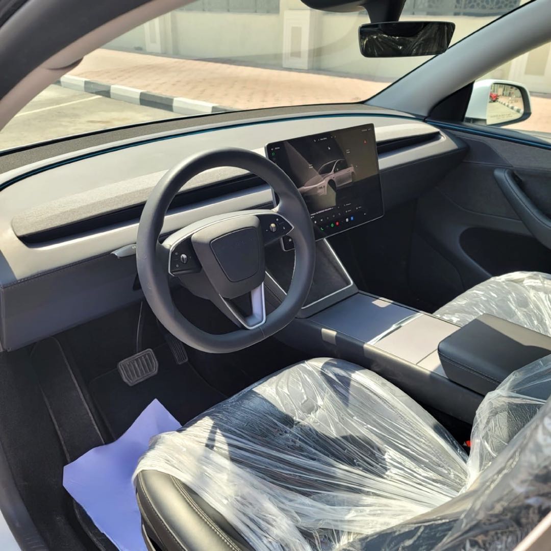 Car Image 2026 TESLA Model Y Long Range