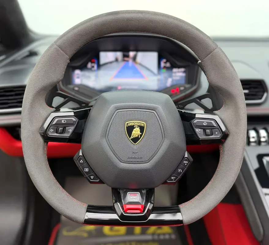 Car Image 2022 LAMBORGHINI HURACAN EVO Spyder