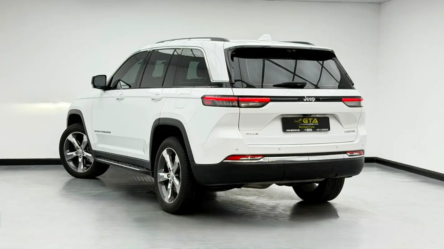Car Image 2022 JEEP CHEROKEE Limited