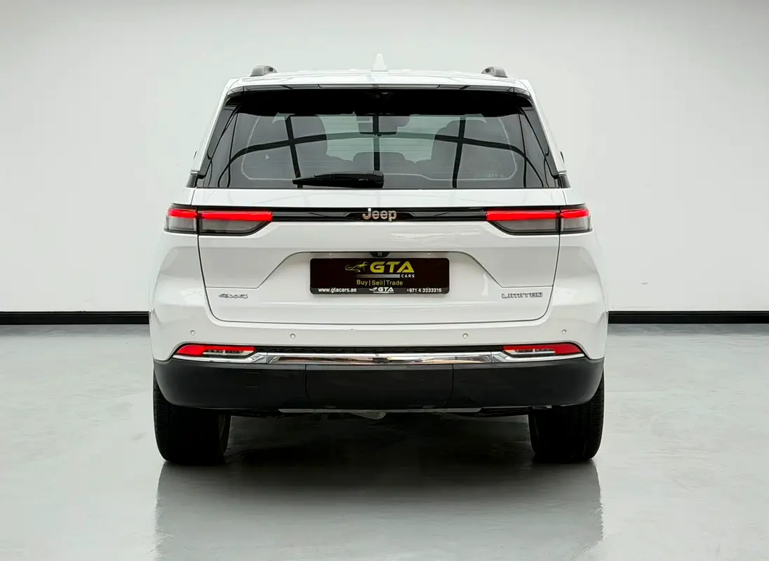 Car Image 2022 JEEP CHEROKEE Limited