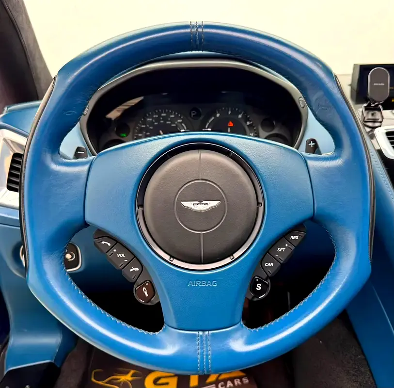 Car Image 2015 ASTON MARTIN Vanquish 