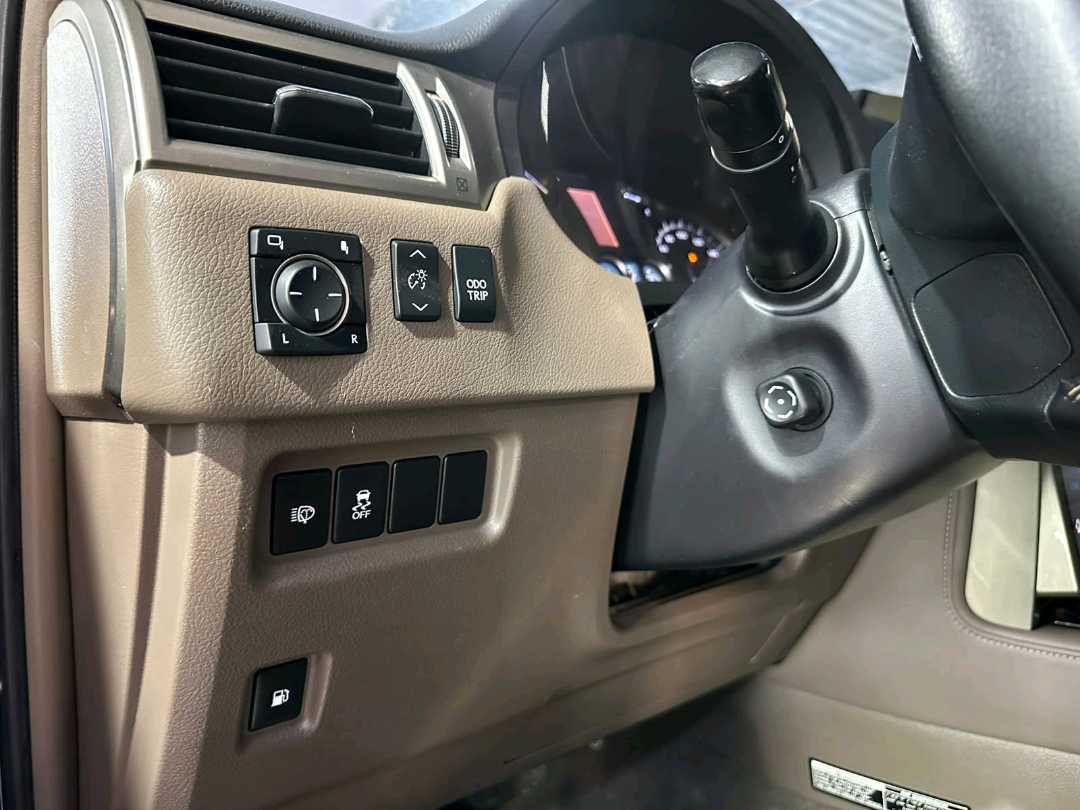 Car Image 2017 LEXUS GX 460 Platinum