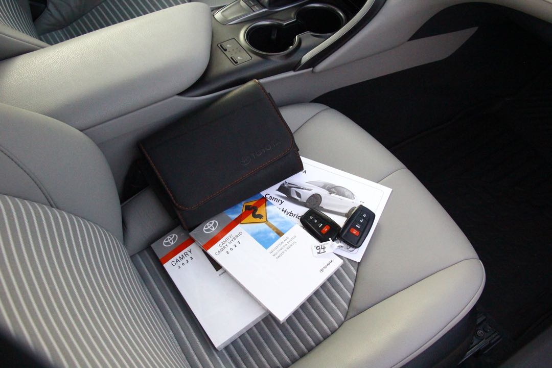 Car Image 2023 TOYOTA CAMRY SE