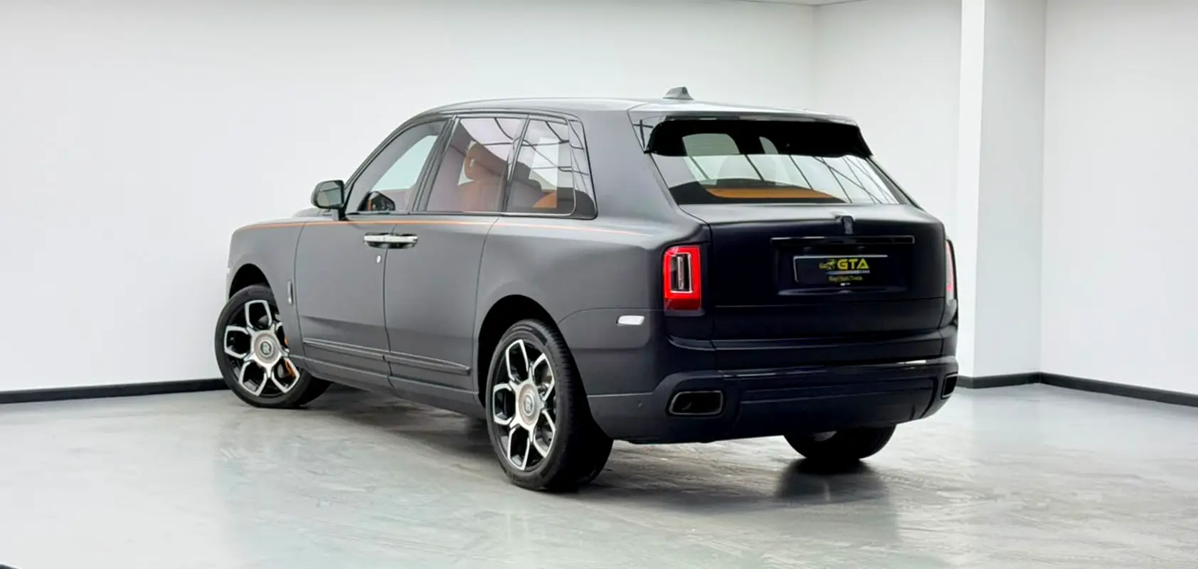Car Image 2024 ROLLS ROYCE CULLINAN 