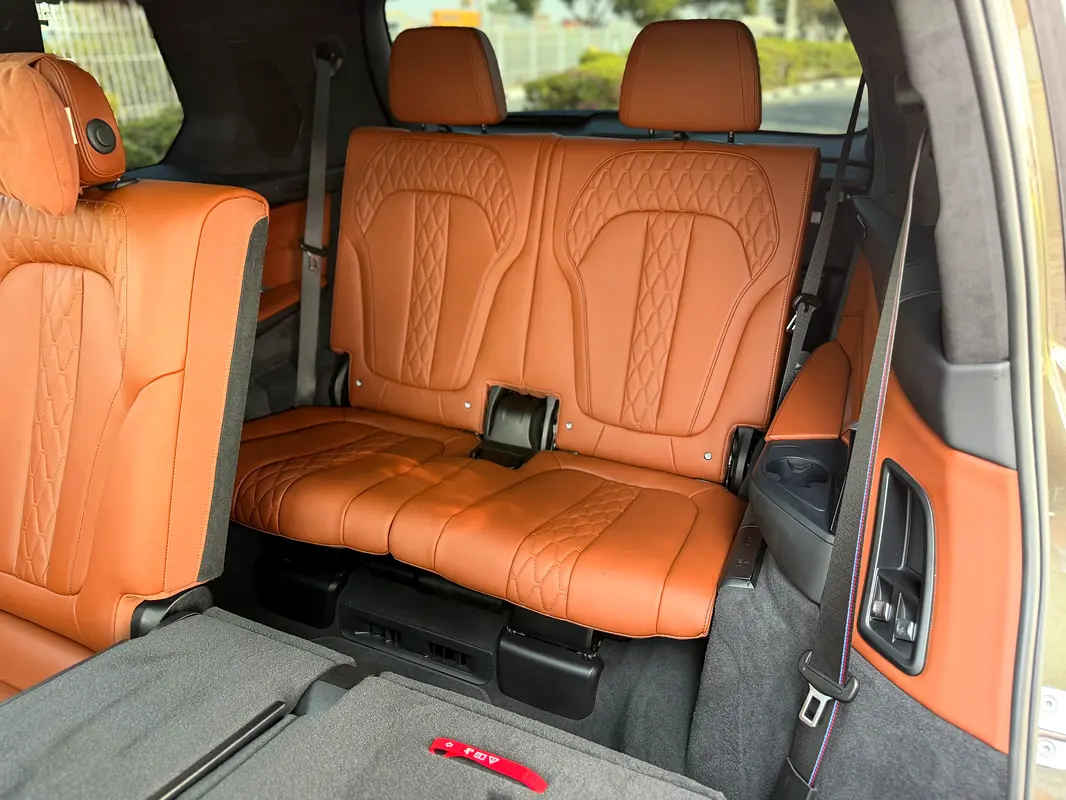Car Image 2024 BMW X7 M60