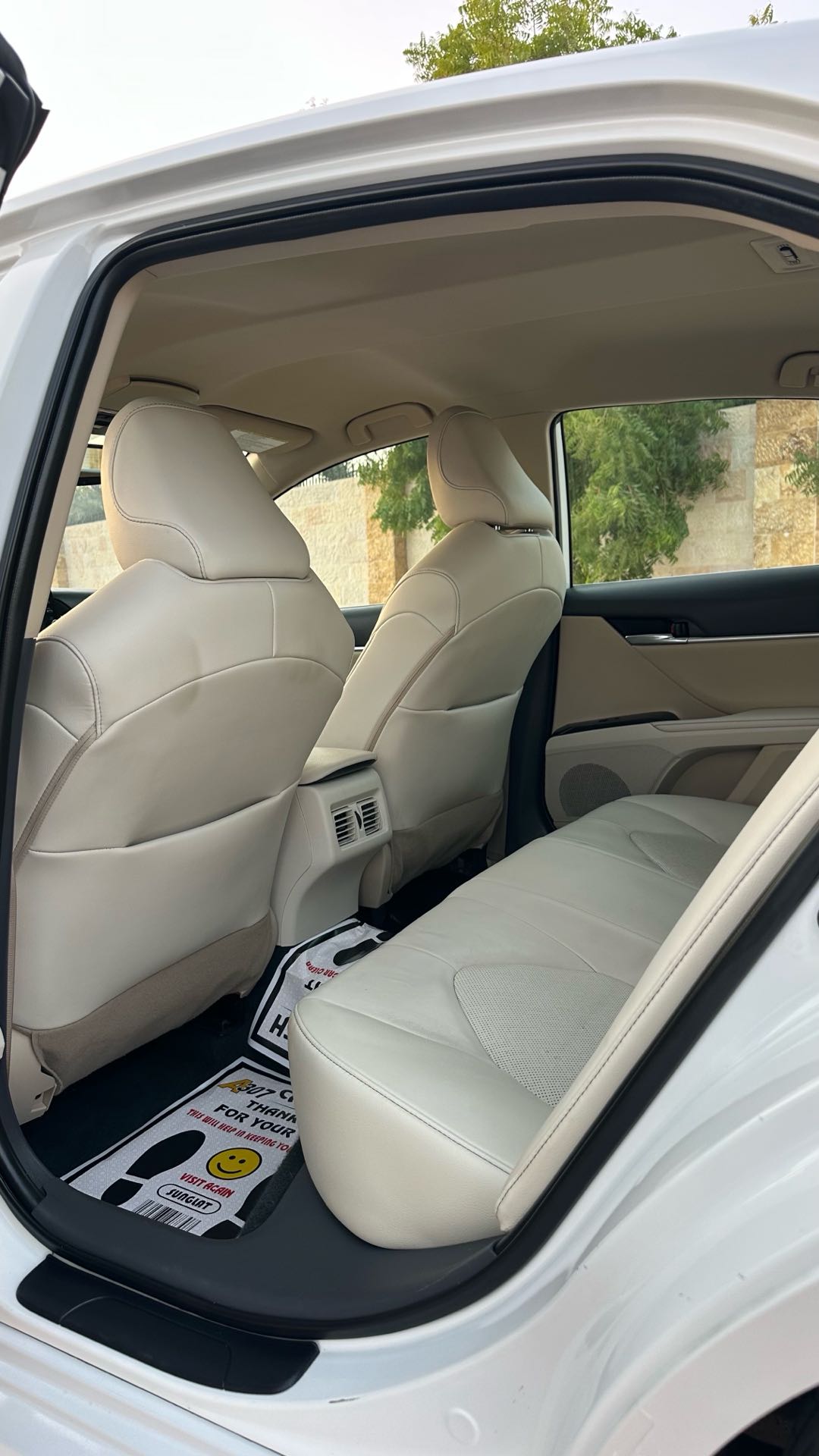 Car Image 2022 TOYOTA CAMRY XLE
