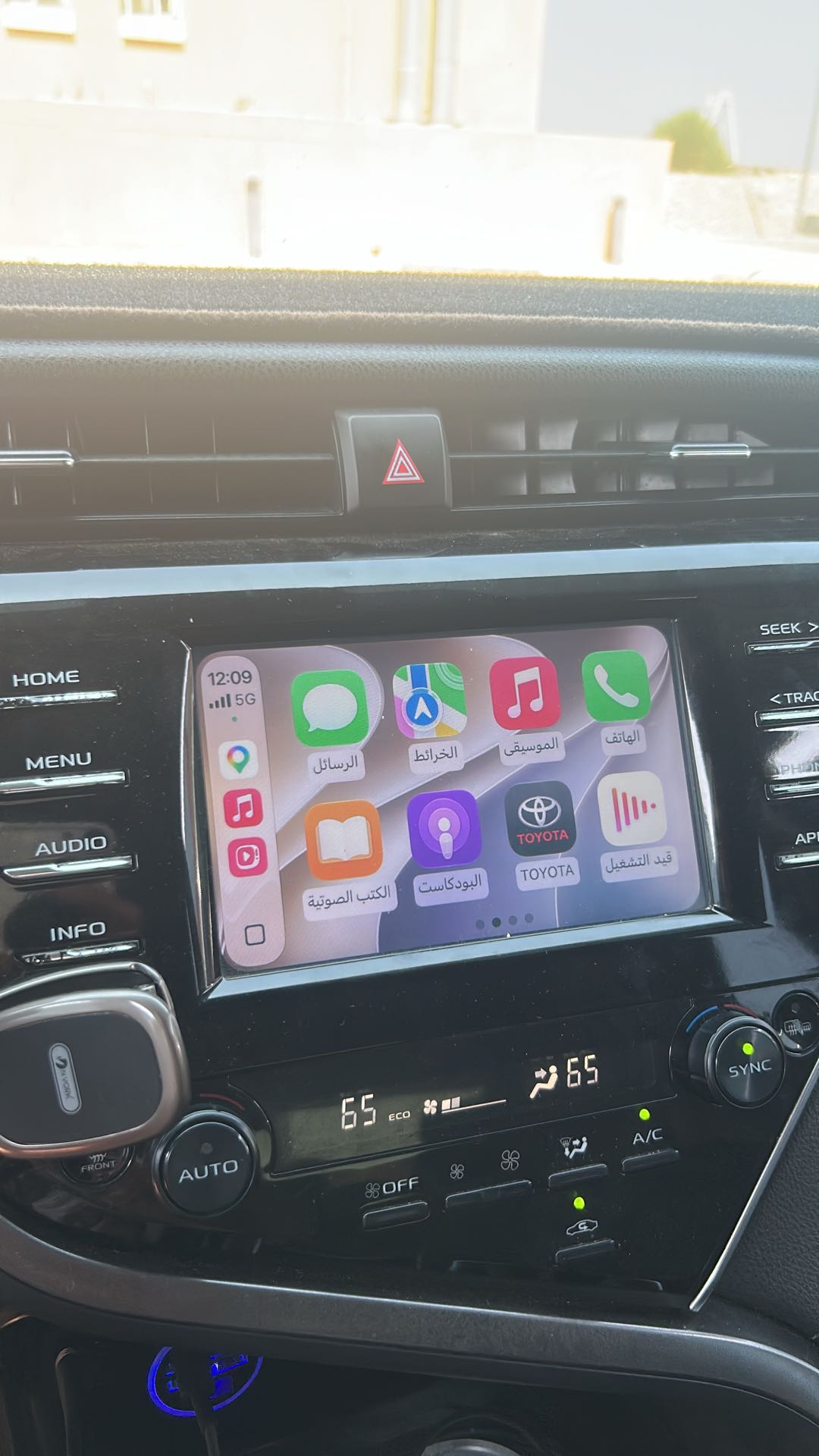 Car Image 2018 TOYOTA CAMRY XSE