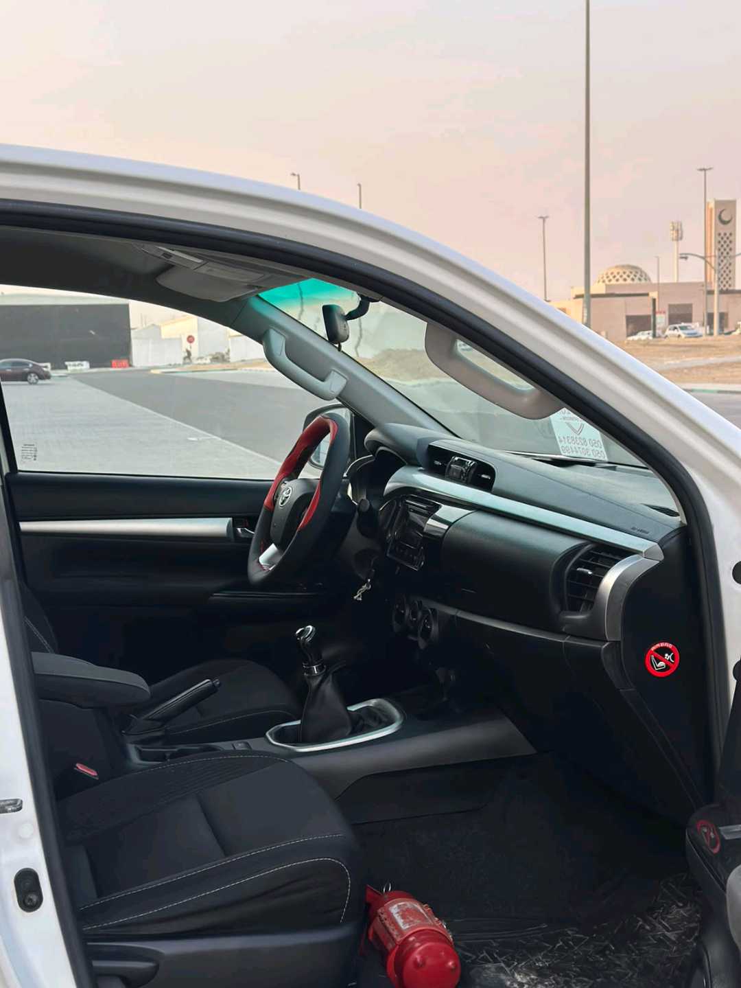 Car Image 2020 TOYOTA HILUX SR5