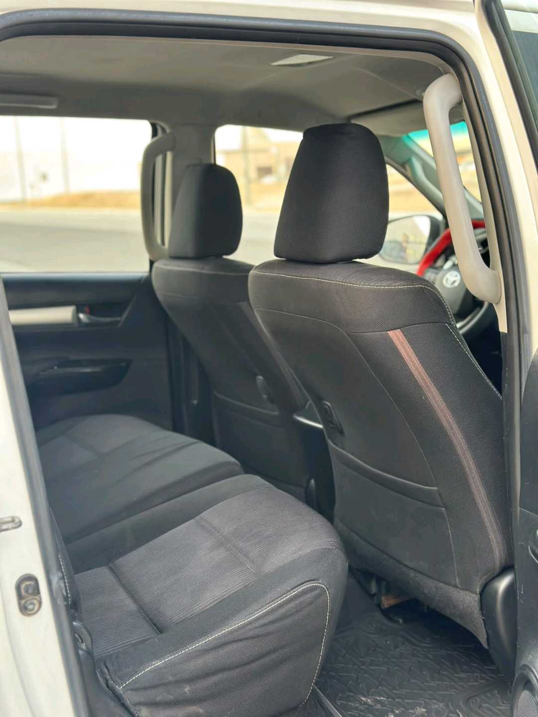 Car Image 2020 TOYOTA HILUX SR5