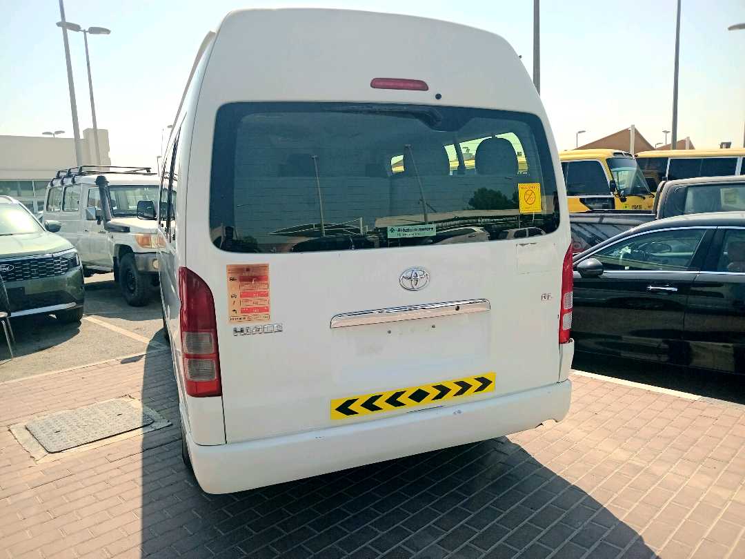 Car Image 2013 TOYOTA Hiace GL