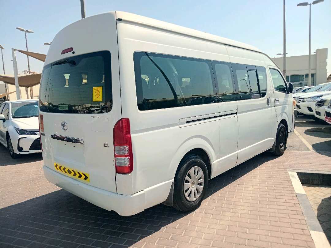 Car Image 2013 TOYOTA Hiace GL