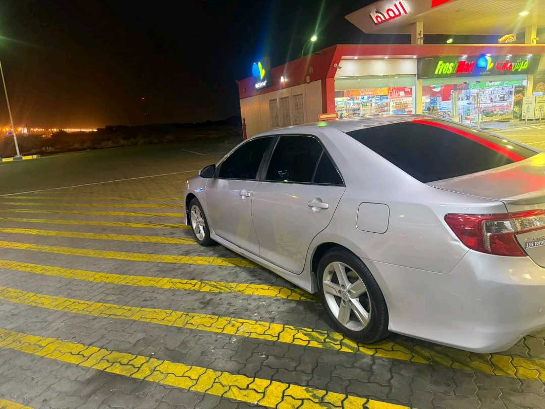 تويوتا كامري SE 2014