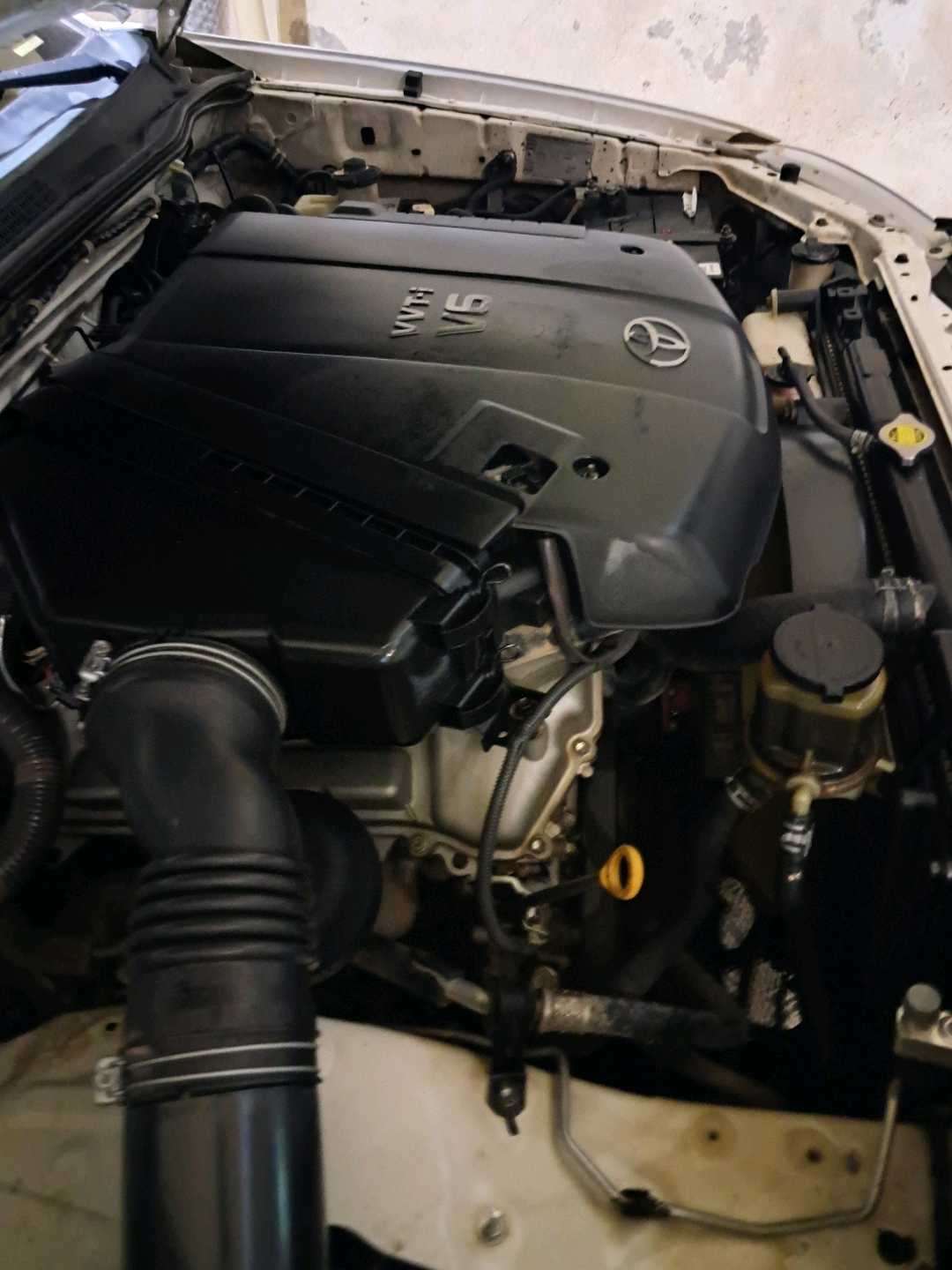 Car Image 2008 TOYOTA FORTUNER SR5