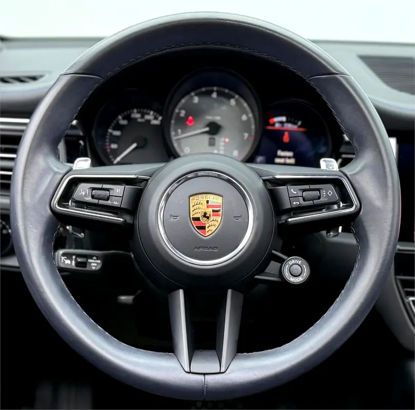 Car Image 2023 PORSCHE MACAN S