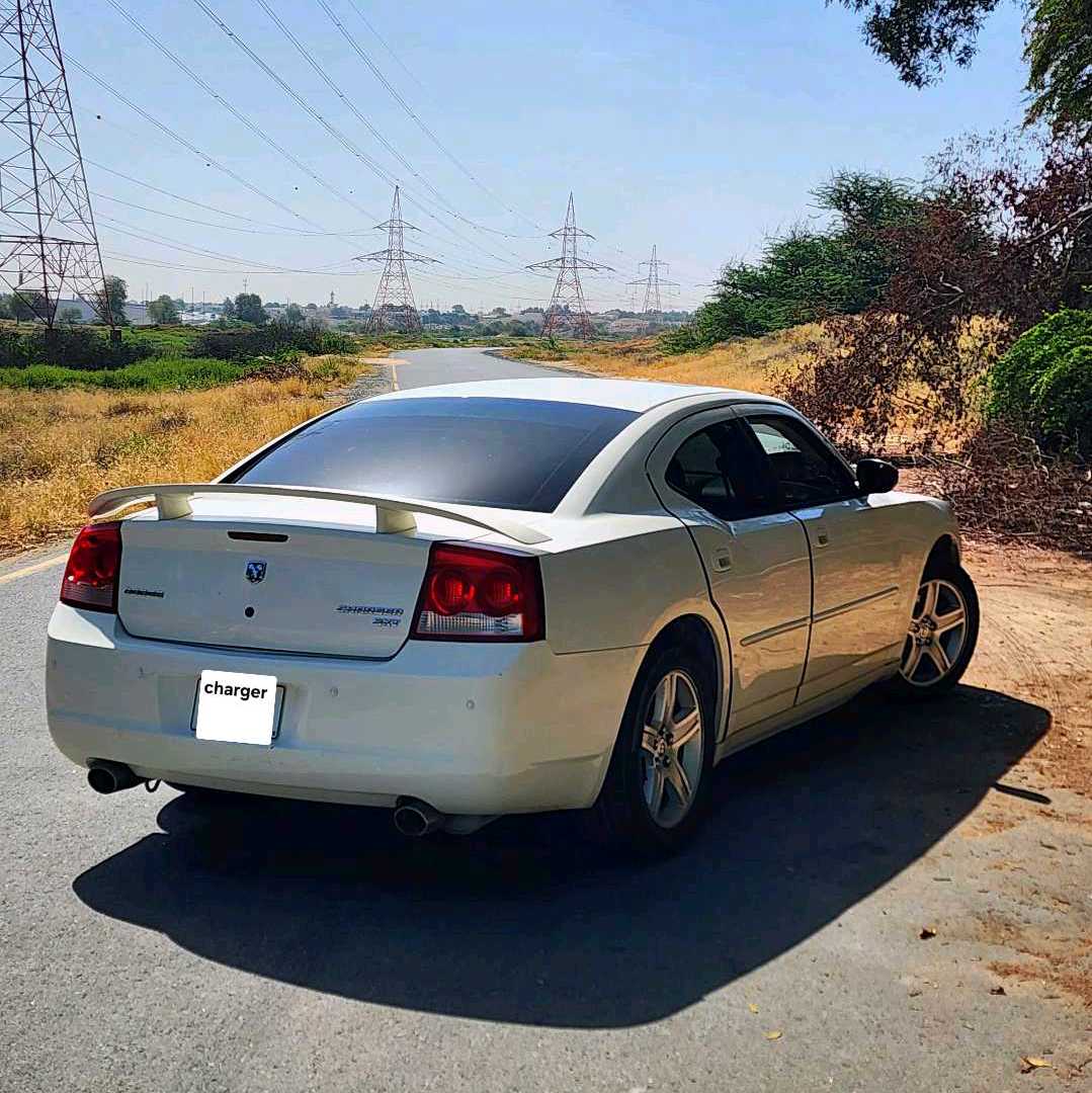Car Image 2009 DODGE CHARGER SRT8